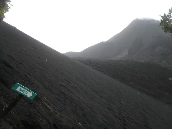 I don’t think we needed this sign to tell us that. We were headed for flowing lava!?!