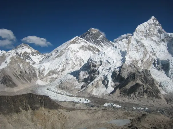 Kala Patthar, the highest point we got on the trek (5545m). Nuptse looks the highest, but Everest is the one to the left